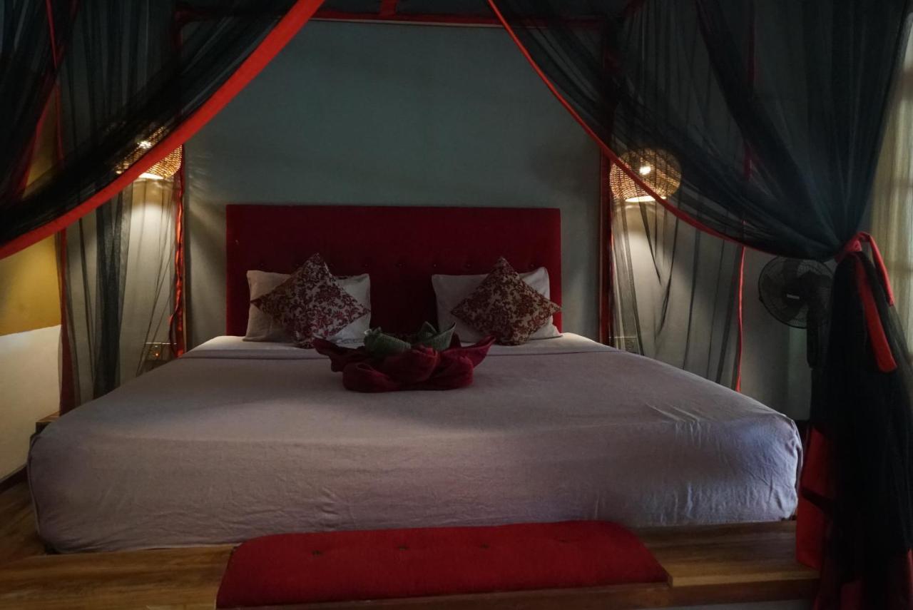 Red Coconut Villa เบนโตตา ภายนอก รูปภาพ